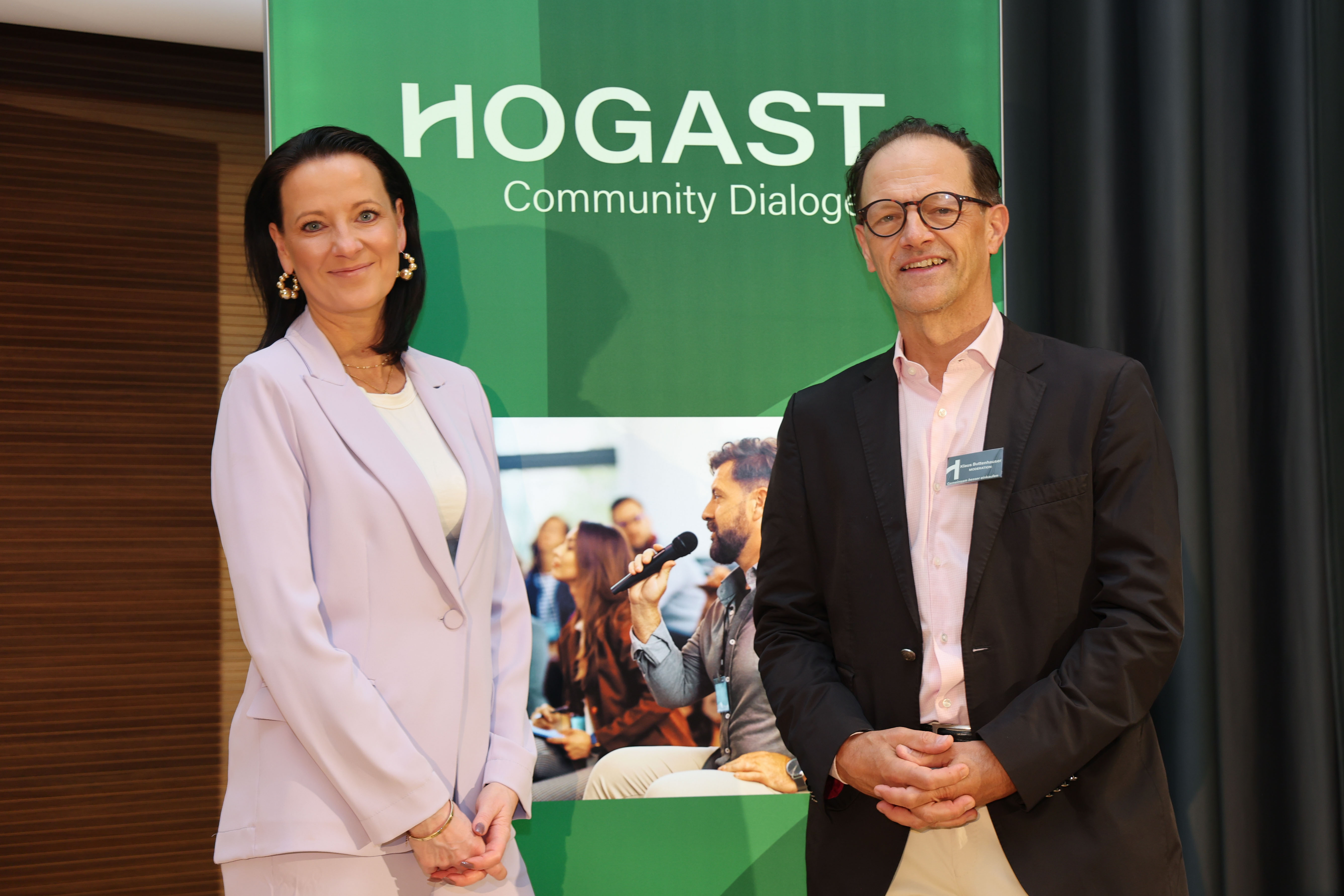 Allegra Frommer und Klaus Buttenhauser bei den Community Dialogen