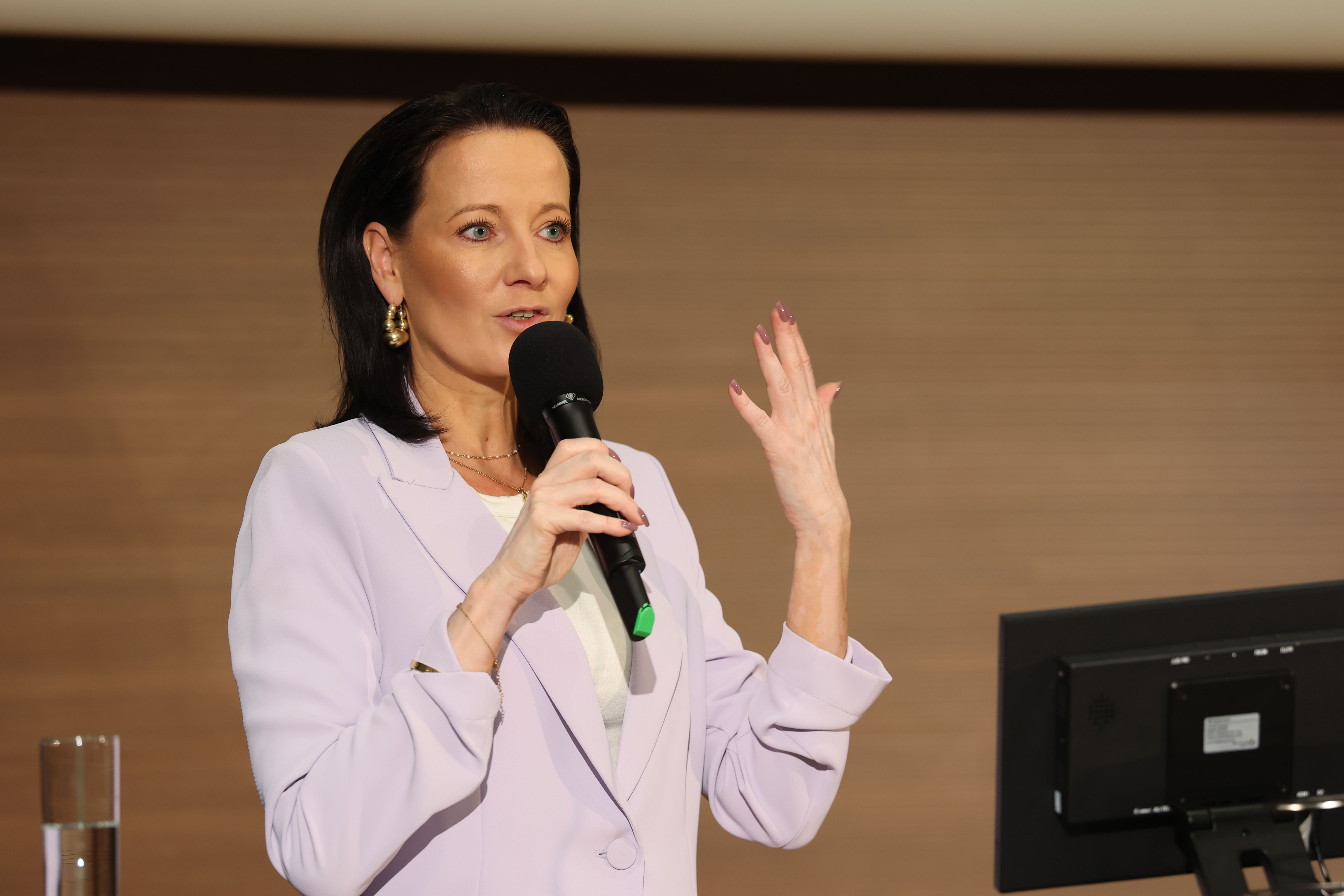 Austausch statt Einbahnkommunikation HOGAST Community Dialoge - Allegra Frommer Begrüßung